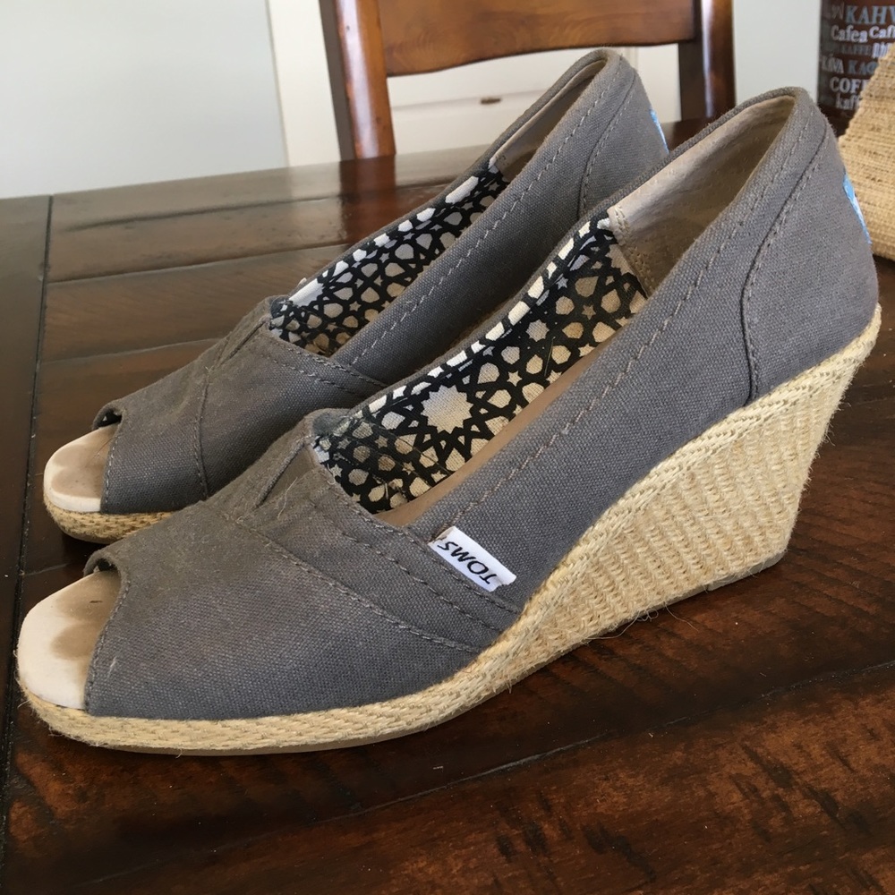 TOMS Gray Wedge Perp Toe Sandal